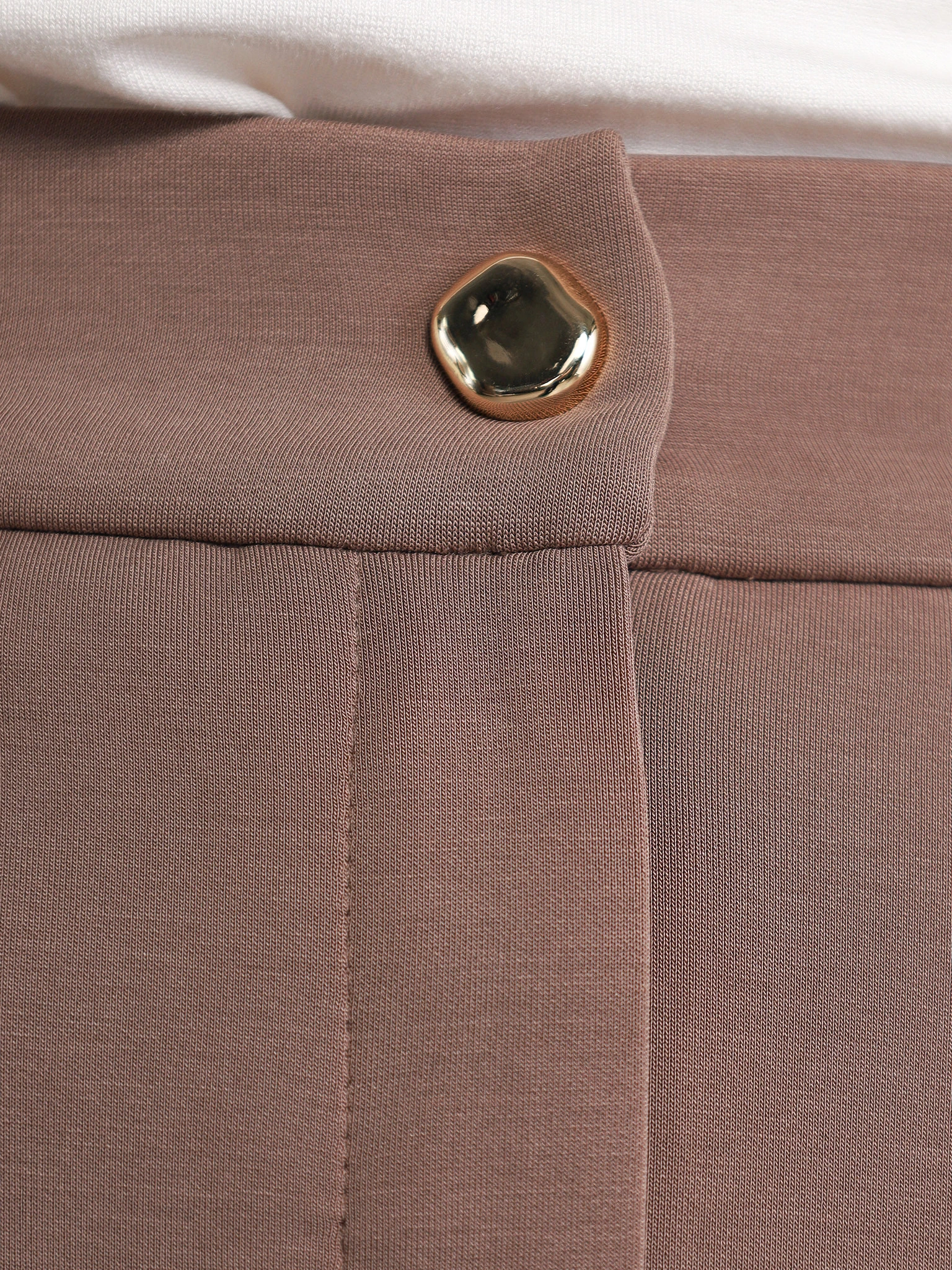 Юбка бежевого цвета с эластичным поясом